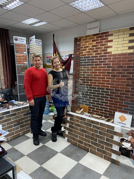 Клинкерные термопанели от ТМ Роял Фасад с фасадной плиткой Golden Tile